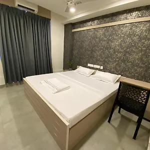 Hotel Karippals